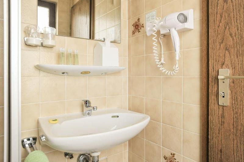 City Hotel Fellbach 24H Check-In Екстер'єр фото