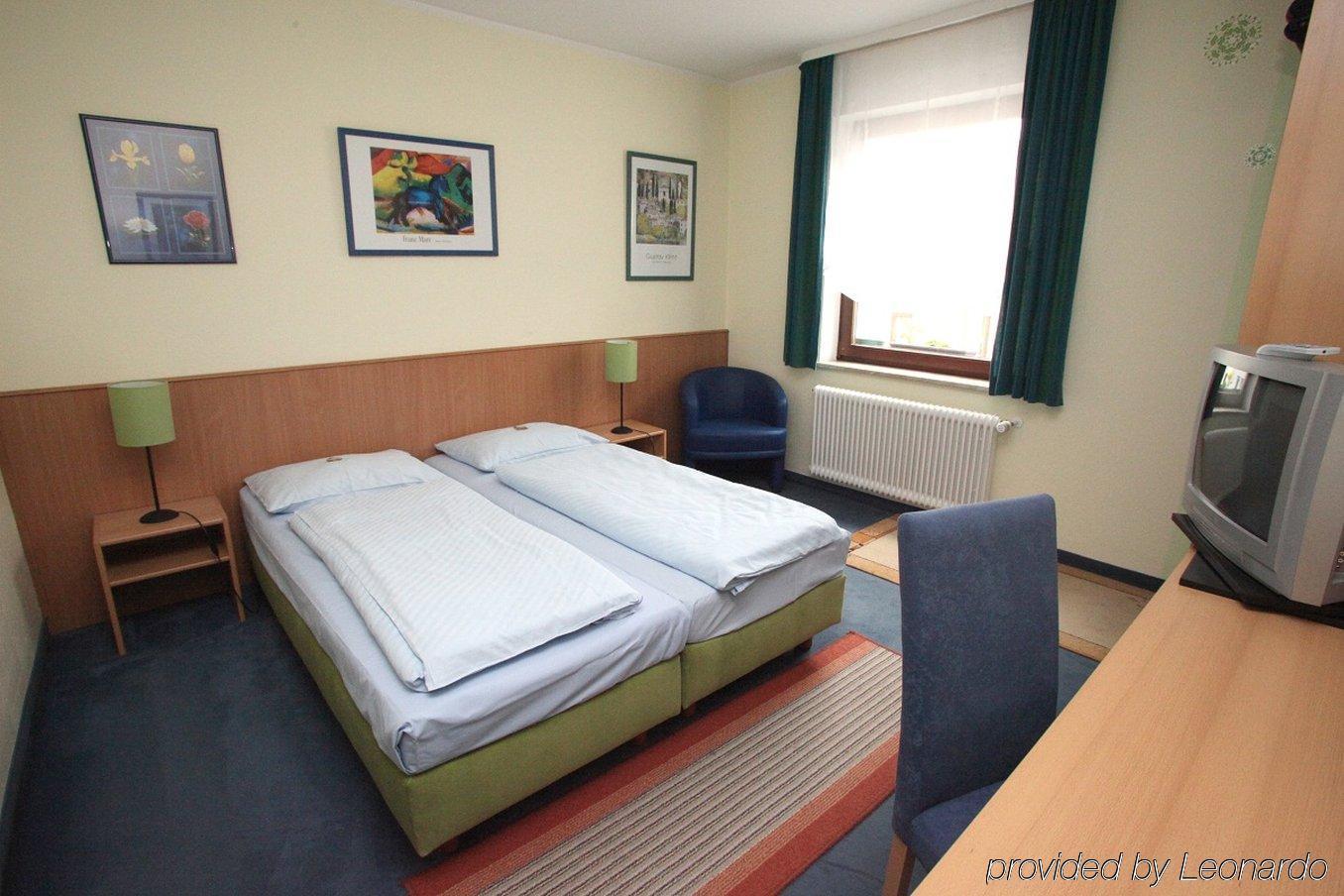 City Hotel Fellbach 24H Check-In Екстер'єр фото