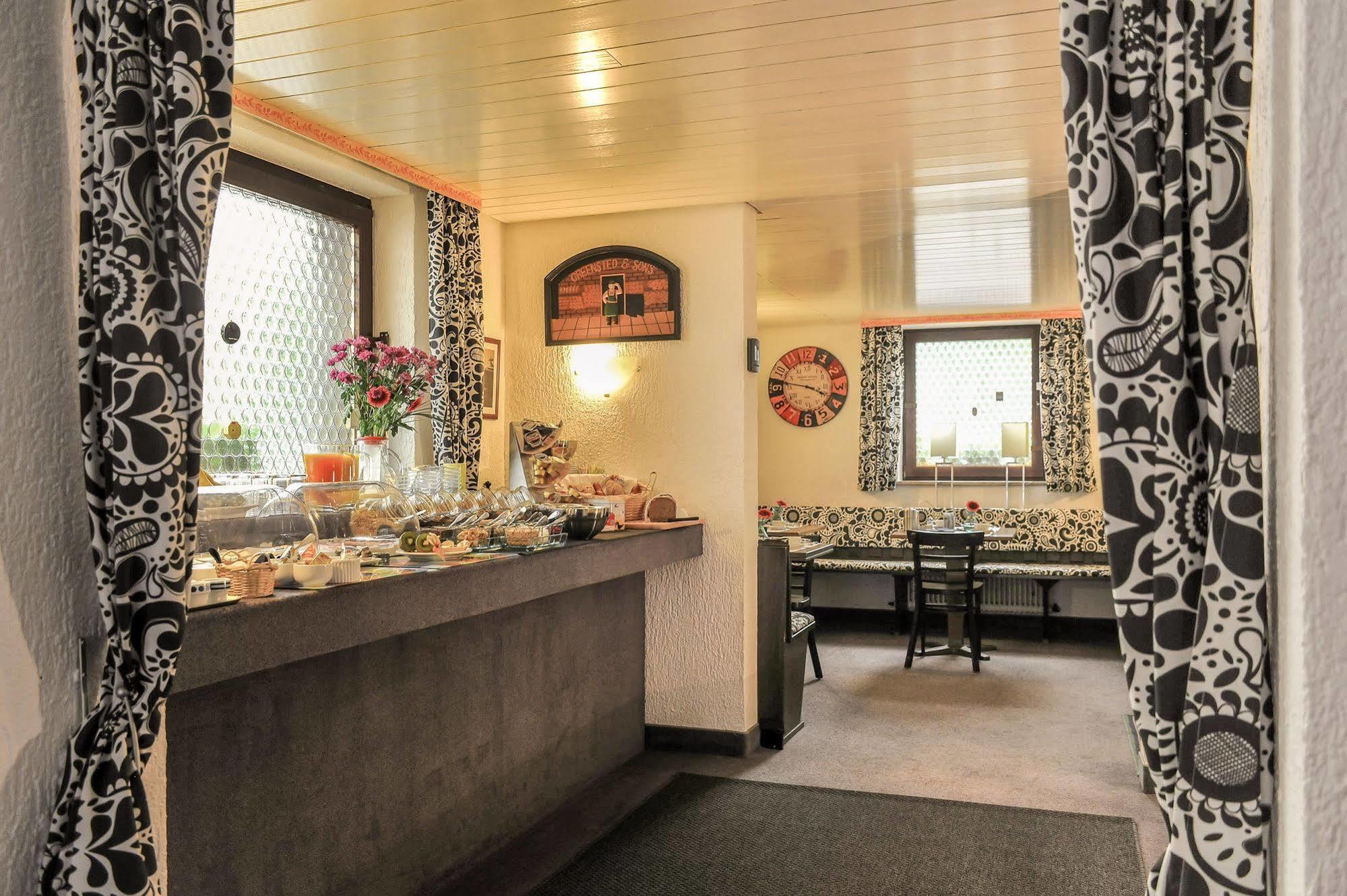 City Hotel Fellbach 24H Check-In Екстер'єр фото