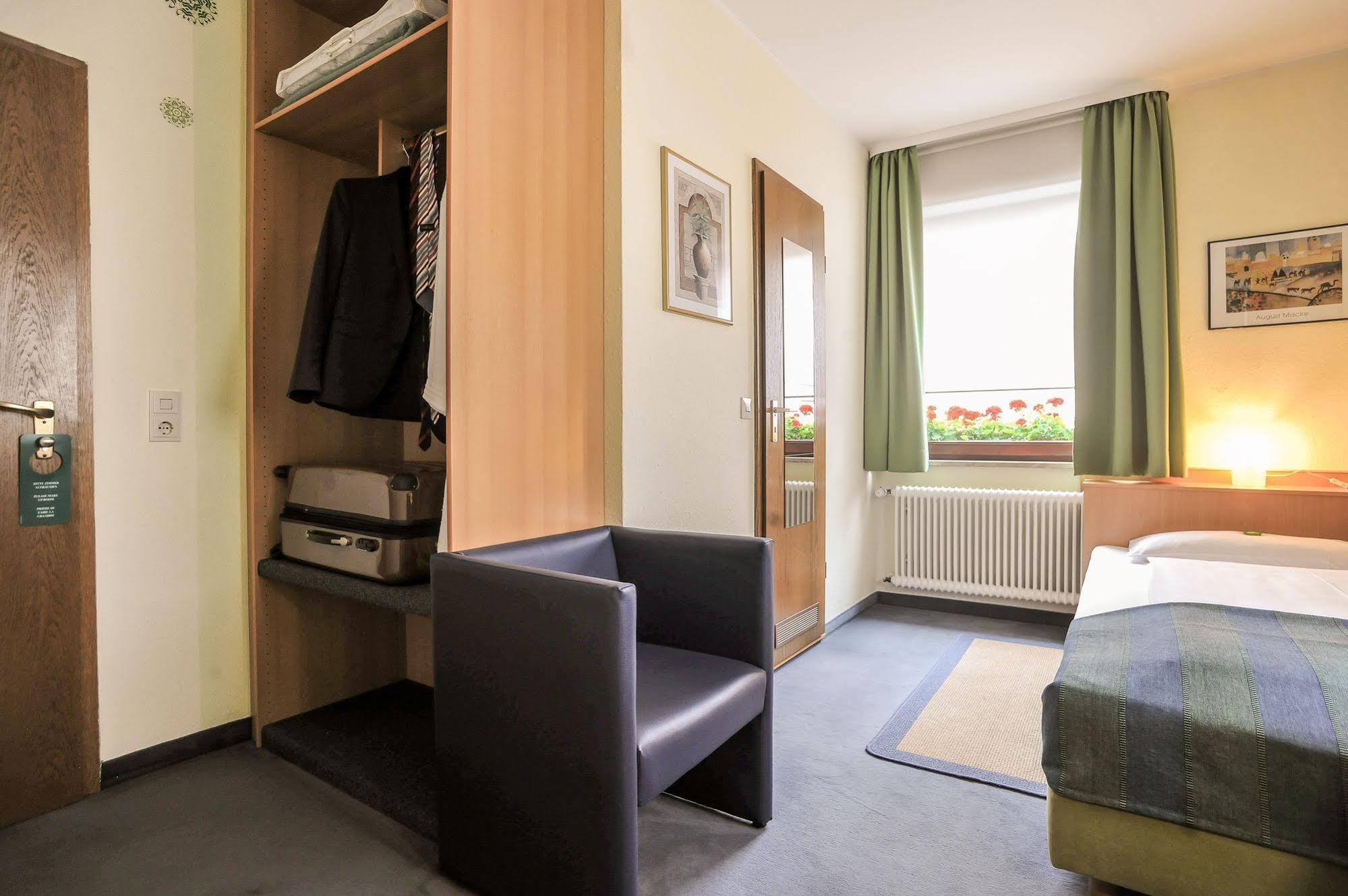 City Hotel Fellbach 24H Check-In Екстер'єр фото